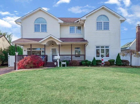 2977 Lawrence Drive, Wantagh, NY 11793