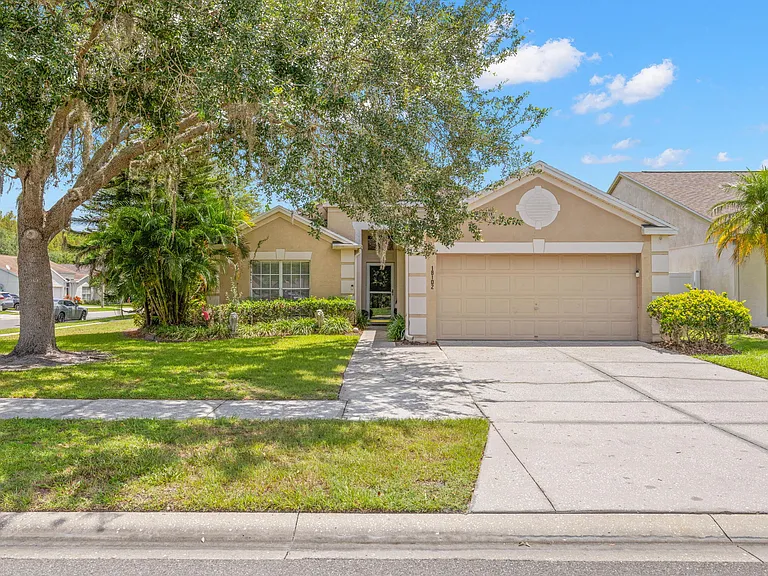 18102 Leafwood Cir — Photo 29