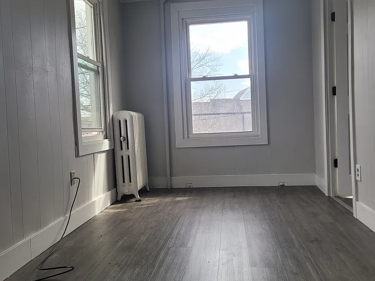41 Main St #2B — Photo 3