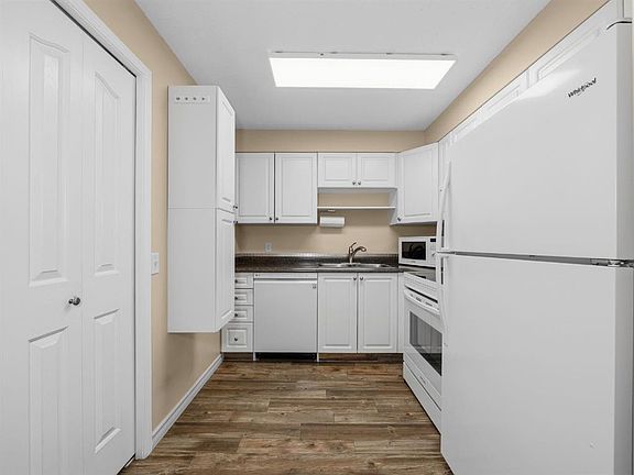 4th image of 3208 W Millrise Point SW