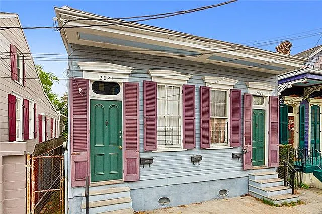 2021 Burgundy St #REAR — Photo 12