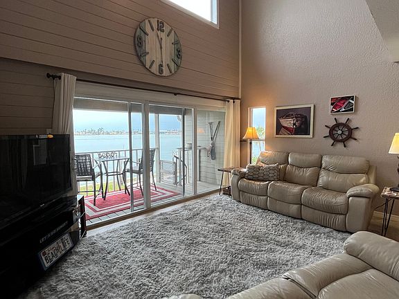 Two story great room