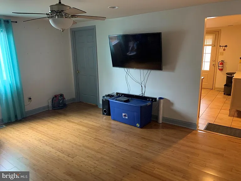 18 Chapel Ave #A — Photo 4