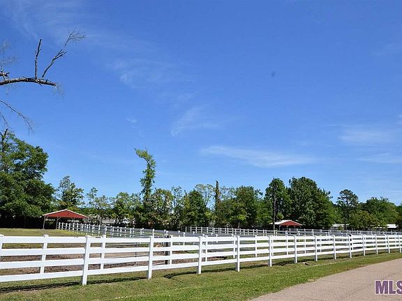 4th image of Quarter Horse Ln
