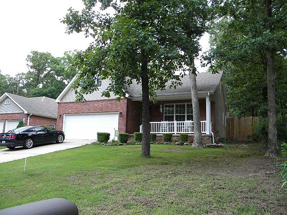 2nd image of 1527 Lynwood Ln