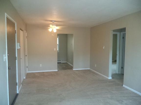 2nd image of 80 Washington Blvd APT 6