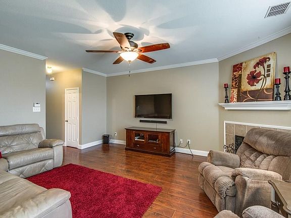 5th image of 11401 Gloriosa Dr