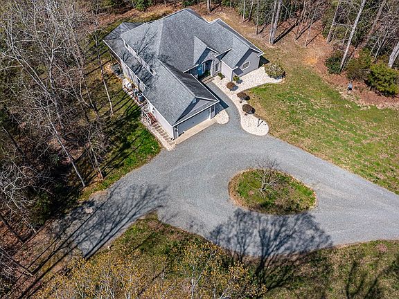 2nd image of 335 Heron Dr