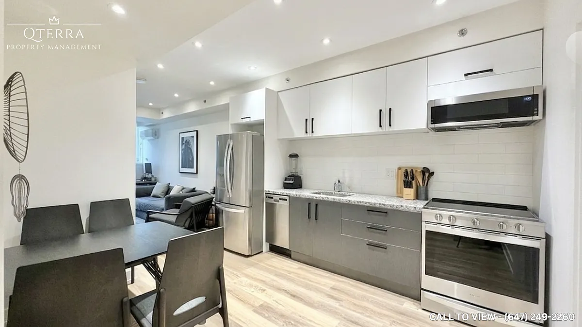 Building Photo - 12 Batavia Ave #4