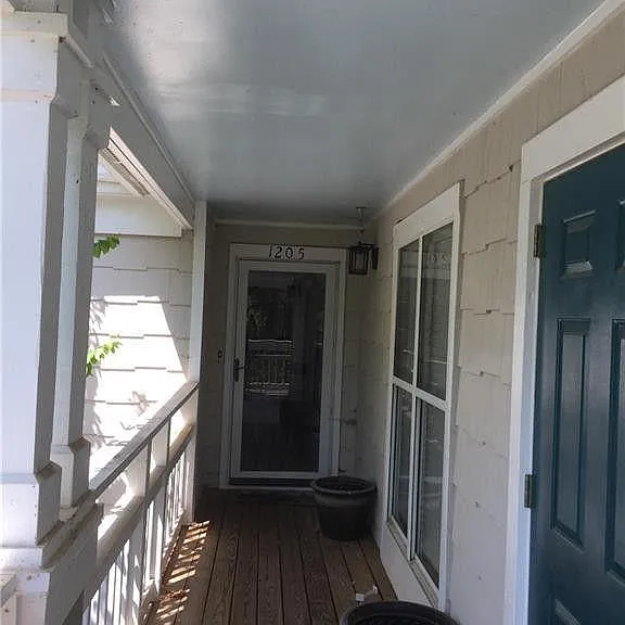 1205 Torrence Cir — Photo 3