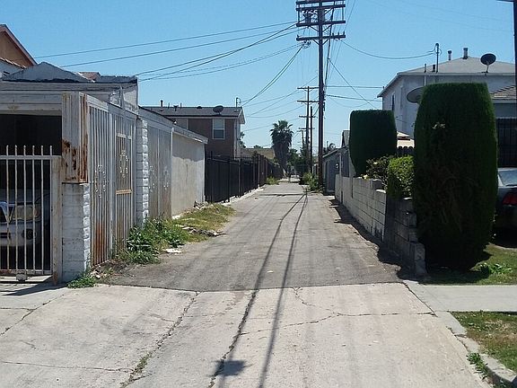 3rd image of 9051 S Normandie Ave