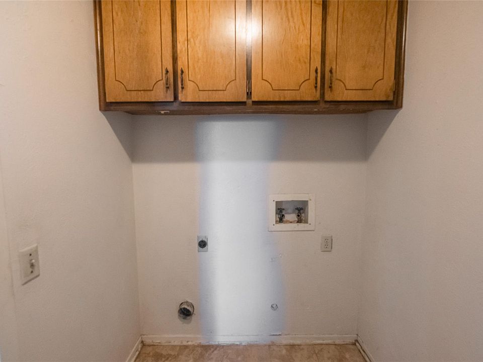 1st image of 515 N Walnut Creek Dr #515