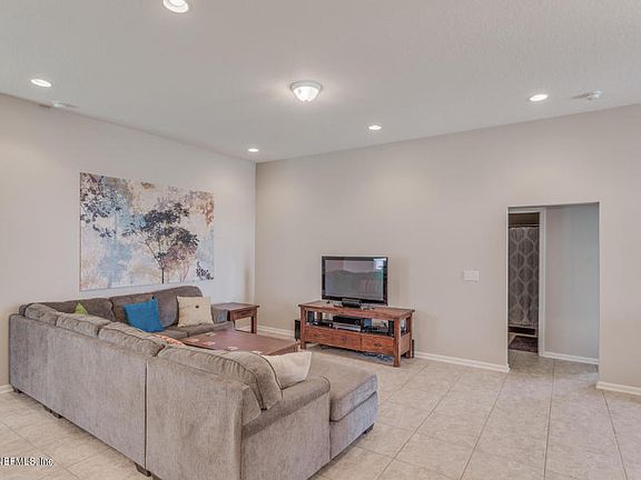 4th image of 95 Bluestone River Way