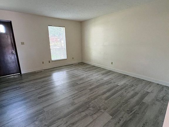 3rd image of 504-600 46th St #12