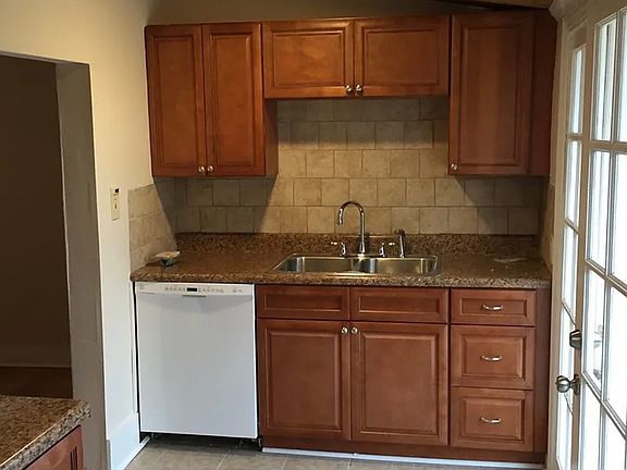 3rd image of 1430 W A St