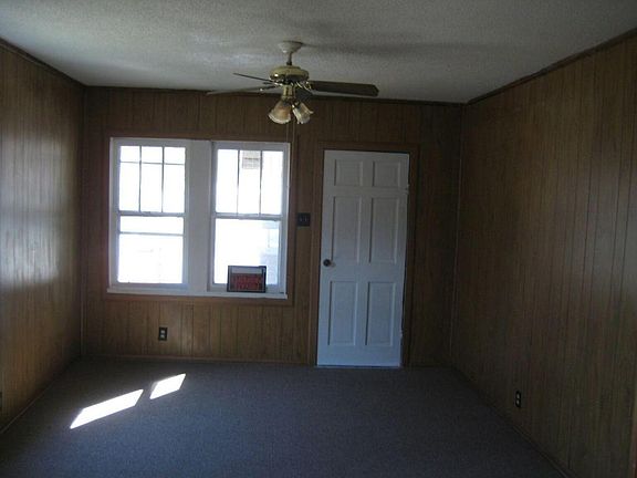5th image of 1909 E Montague Ave