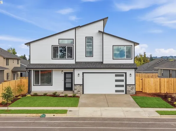 528 E Wilson St, Carlton, OR 97111