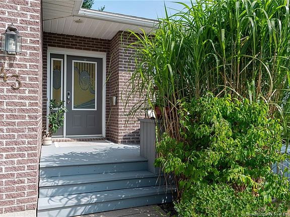 3rd image of 43 Ridgewell Pl