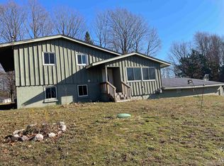 E9408 Stone St, Munising, MI 49862