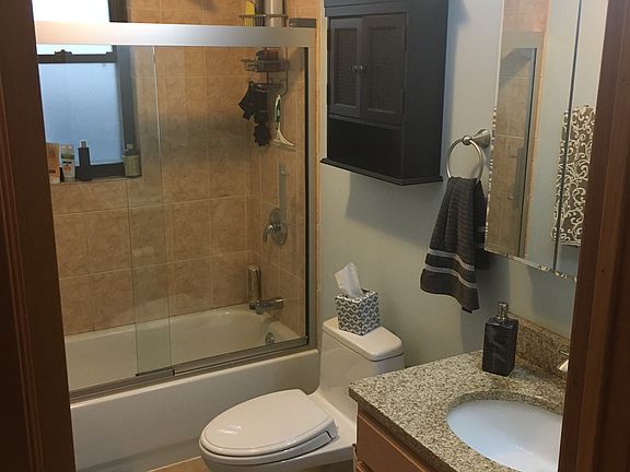 5th image of 1637 W Wrightwood Ave APT 1N
