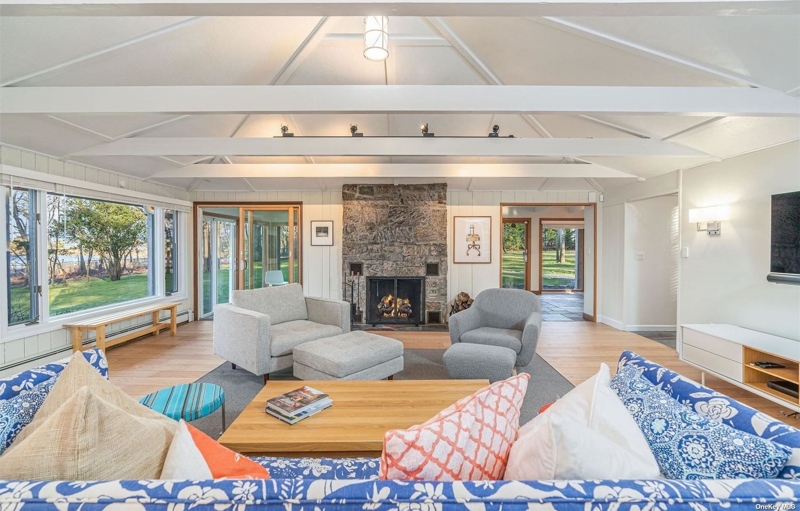  Living Room with Fireplace