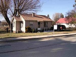 1st image of 403 N 5th St E