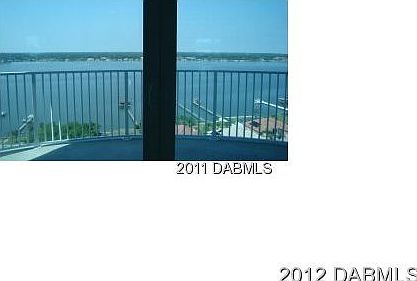 4th image of 2 Oceans Blvd #1703