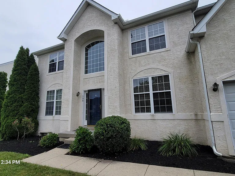 155 Addison Ln — Photo 4