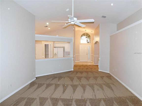 4th image of 31141 Whinsenton Dr