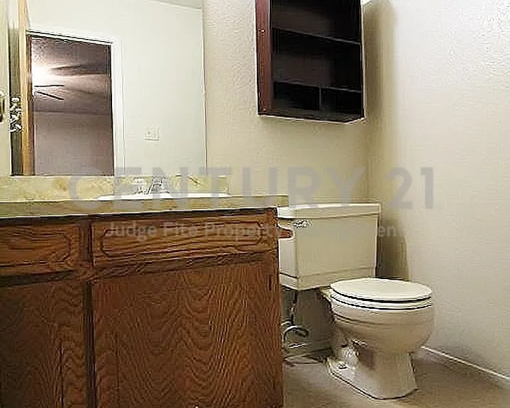 1110 Curtis Dr — Photo 7