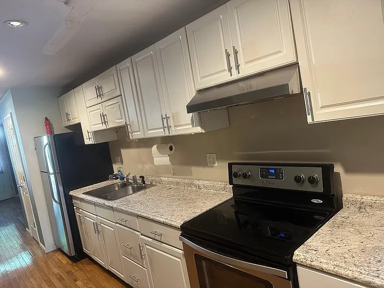 104 N Lehigh Ave — Photo 1