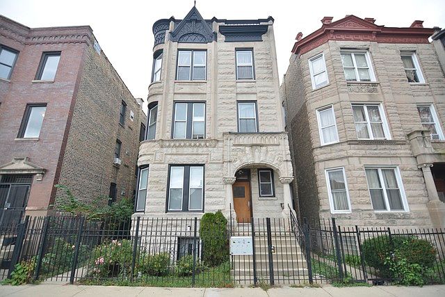 1st image of 1502 N Rockwell St APT 1