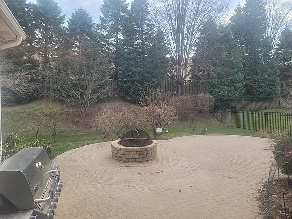 5th image of 743 Chasewood Dr