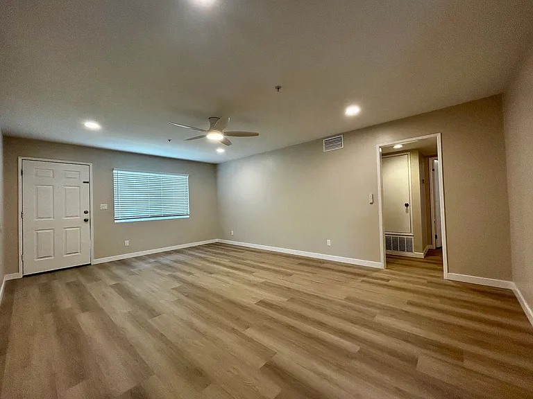 10782 Walnut Street — Photo 3