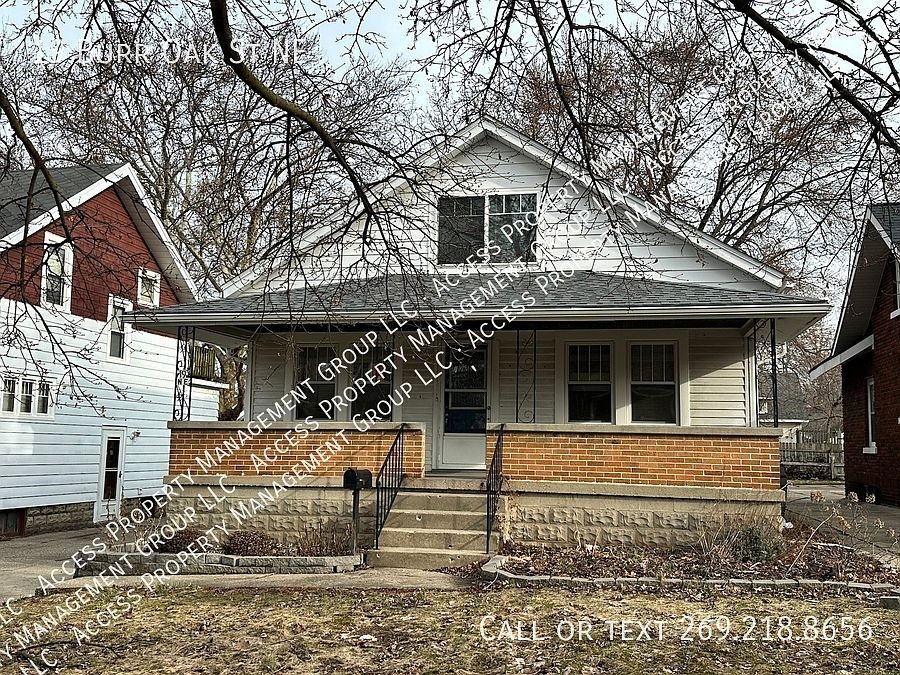 1st image of 19 Burr Oak St NE