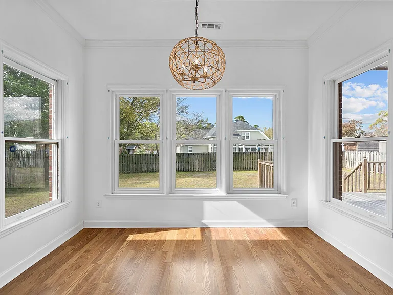 5044 Crosswinds Dr — Photo 17