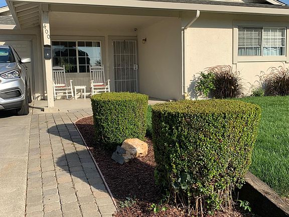5th image of 400 Monmouth Dr