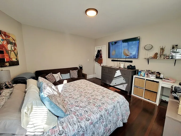 44 Webster St #3 — Photo 8