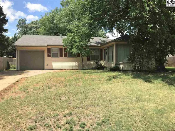 2007 N Van Buren St, Hutchinson, KS 67502