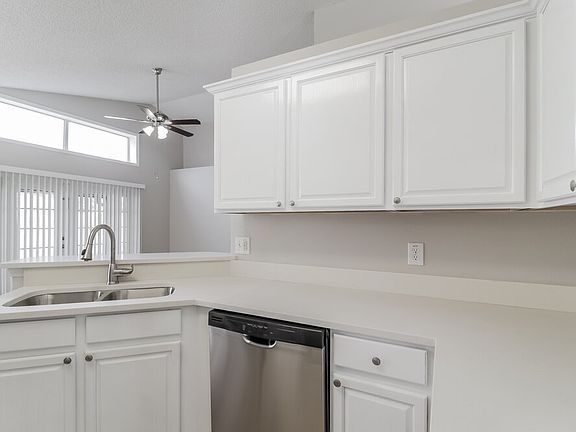 5th image of 14525 Lisalynne Ct