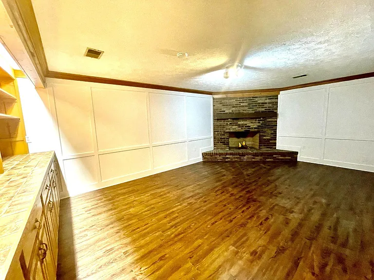 1010 River Oaks Dr — Photo 10