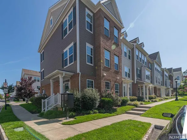 58 Truman Dr, Wood Ridge, NJ 07075