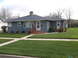 311 7th Ave SE, Pipestone, MN 56164