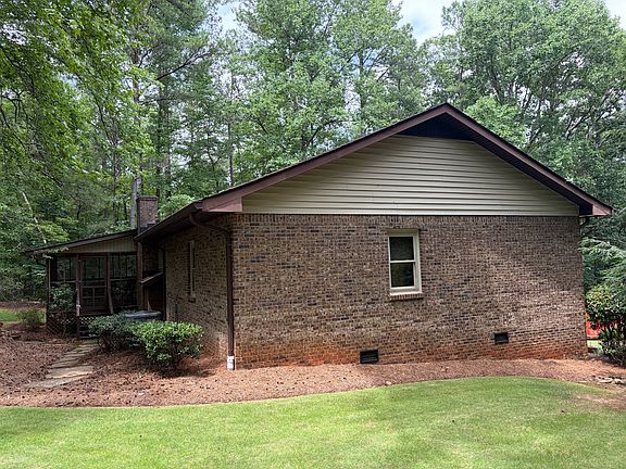 2nd image of 1373 Fernwood Ct
