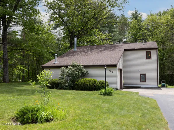 37 Bonner Drive, Queensbury, NY 12804