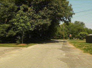 43 Leahy Dr, Bristol, RI 02809