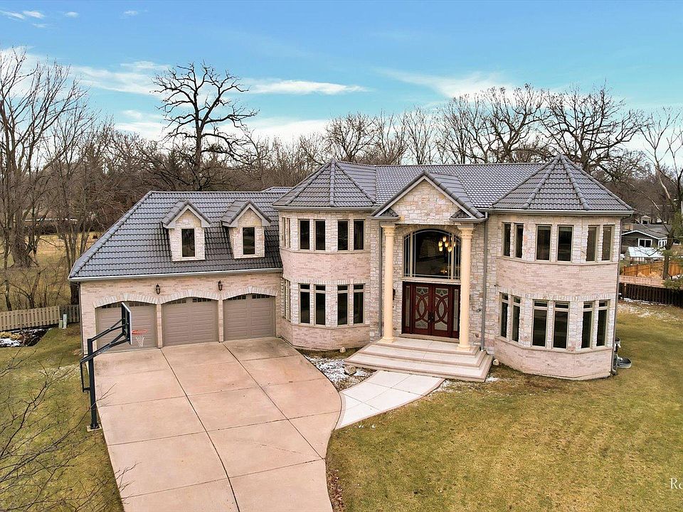 1st image of 218 Cara Ln