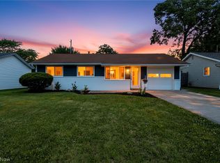 4613 Meadow Ln, Lorain, OH 44055