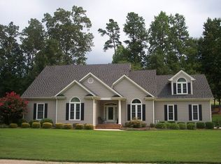 402 Neuse Ridge Dr, Clayton, NC 27527