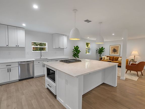 2nd image of 107 W Virginia Ave